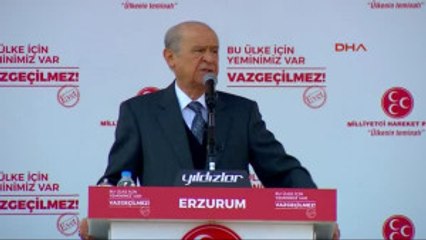 Скачать видео: Erzurum MHP Genel Başkanı Devlet Bahçeli Erzurum'da Konuştu