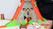 Hot Wheels Volcano Track Launcher ULTIMATE GARAGE PLAYSET Shark Attack kids ToysReview Batman-4idT