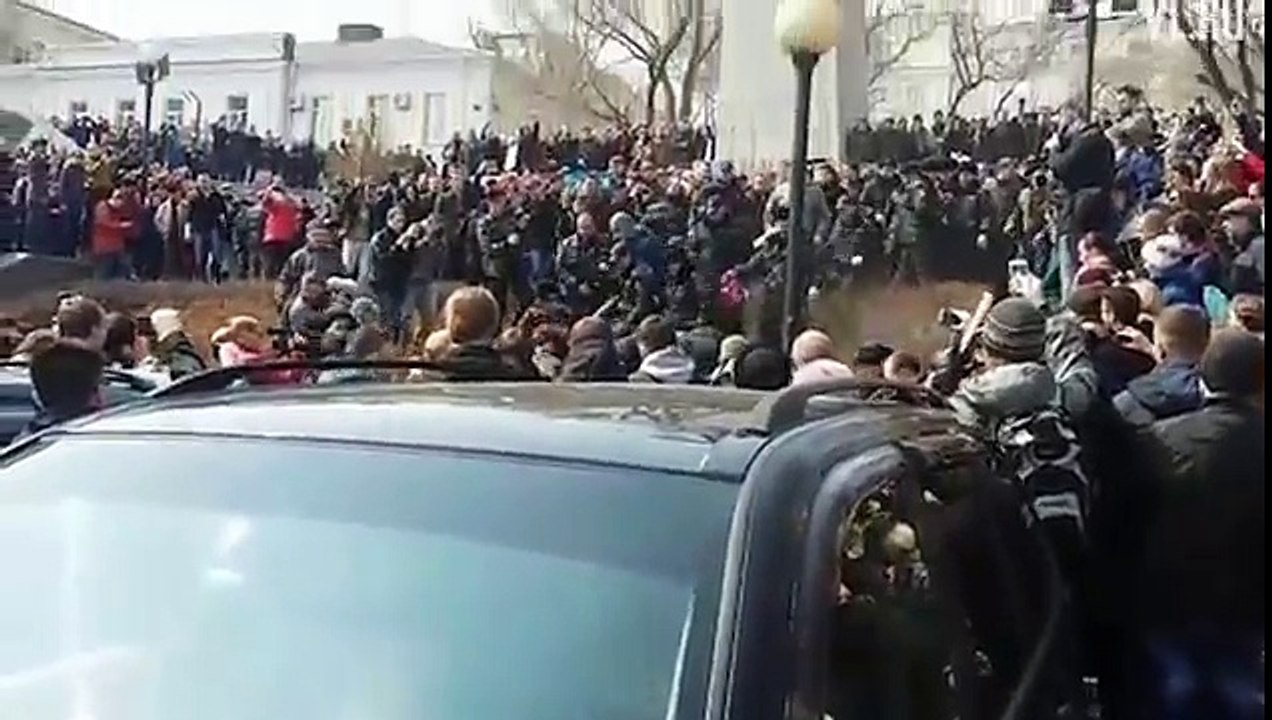 Дальний Восток охватили митинги протеста против коррупции