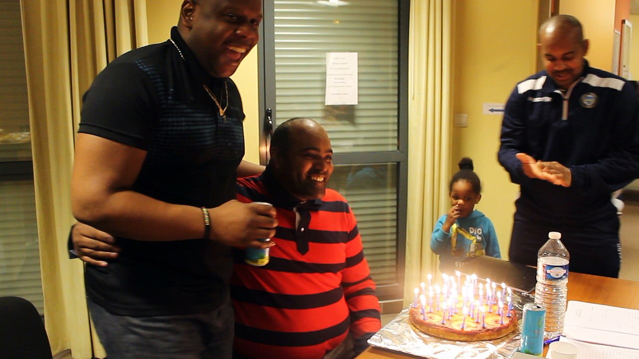 Anniversaire surprise de conseillé commercial