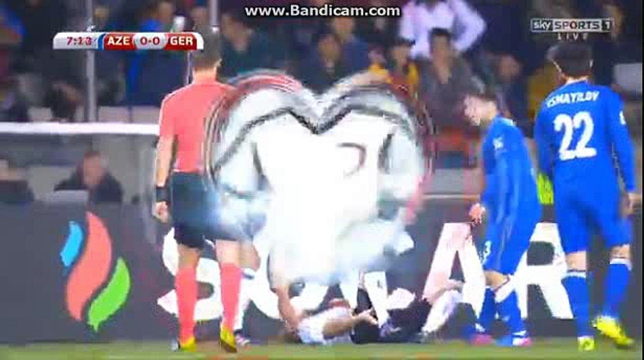 Thomas Muller Gets Injured - Azerbaijan vs Germany - World Cup Qualification - 26.03.2017