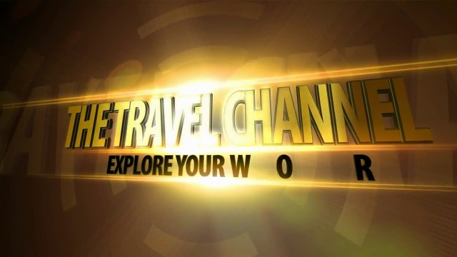 Funny Animals, Tourists Feeding Asian Black Bears at Badaling's The Great Wall of China in Beijing