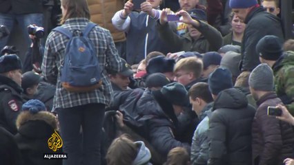 Russian opposition leader held in anti-corruption rally