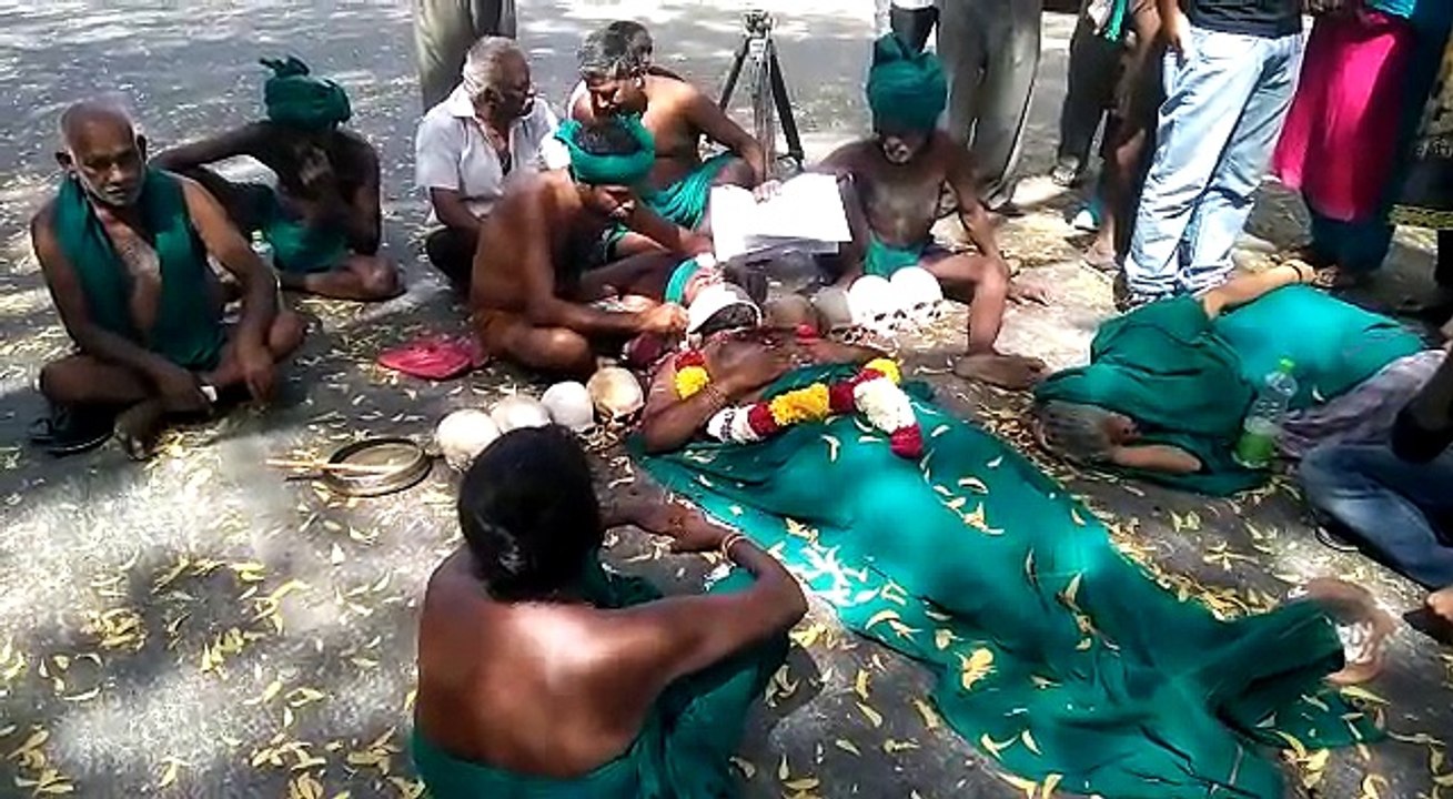 Tamil Farmers At Delhi Jantarmantar