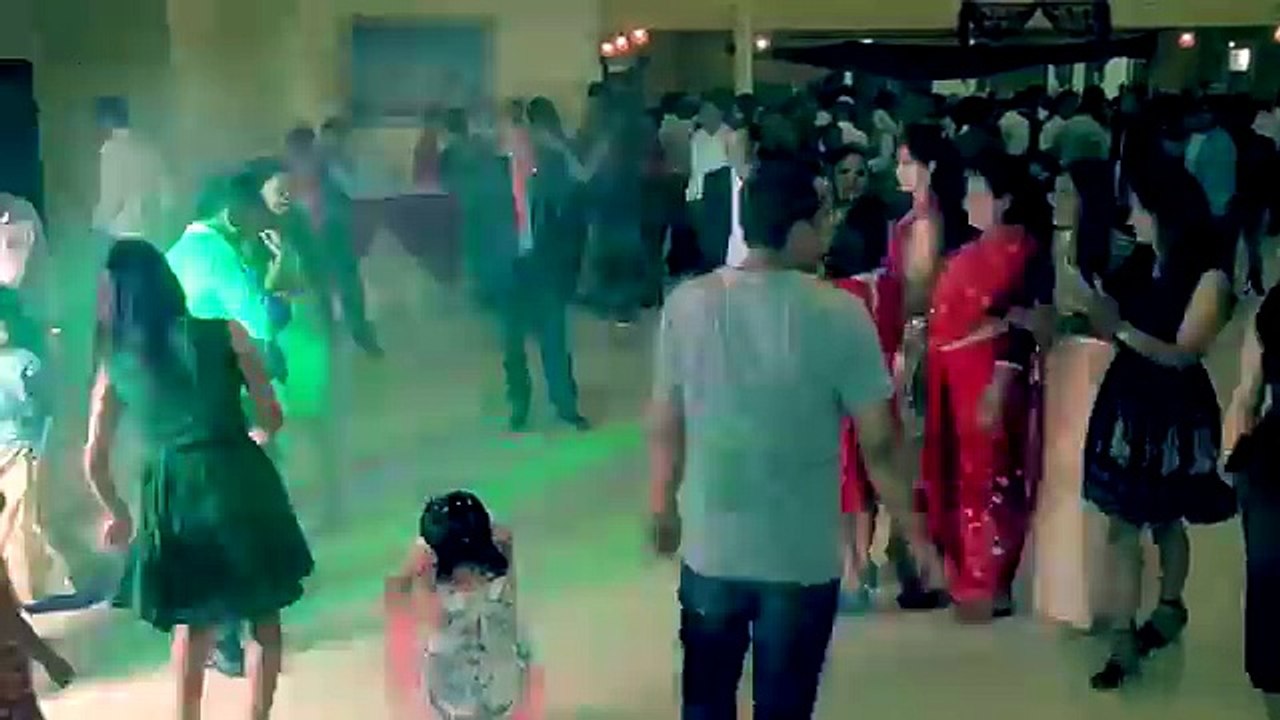 Best Romantic Beautiful Couple Dance -- Nepali Wedding Reception Party - Mohani Lagla Hai and Pani Paryo