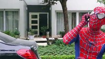 Spiderman Avenger SAW Skeleton! Superheroes Fun Spiderman Ve