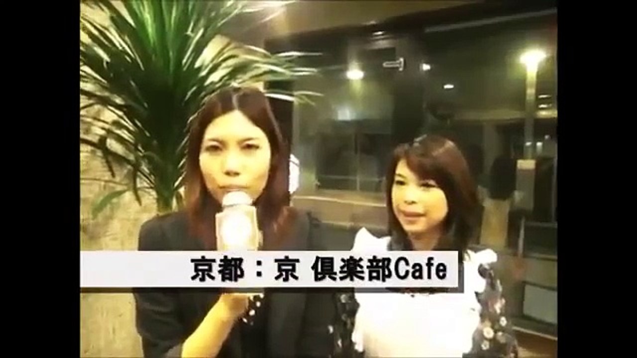 【衝撃映像】女子アナ放送事故NGハプニング 押し倒される＆谷間が気になる