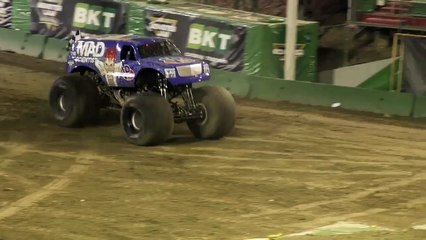 Fizik kurallarını çiğneyen araba 