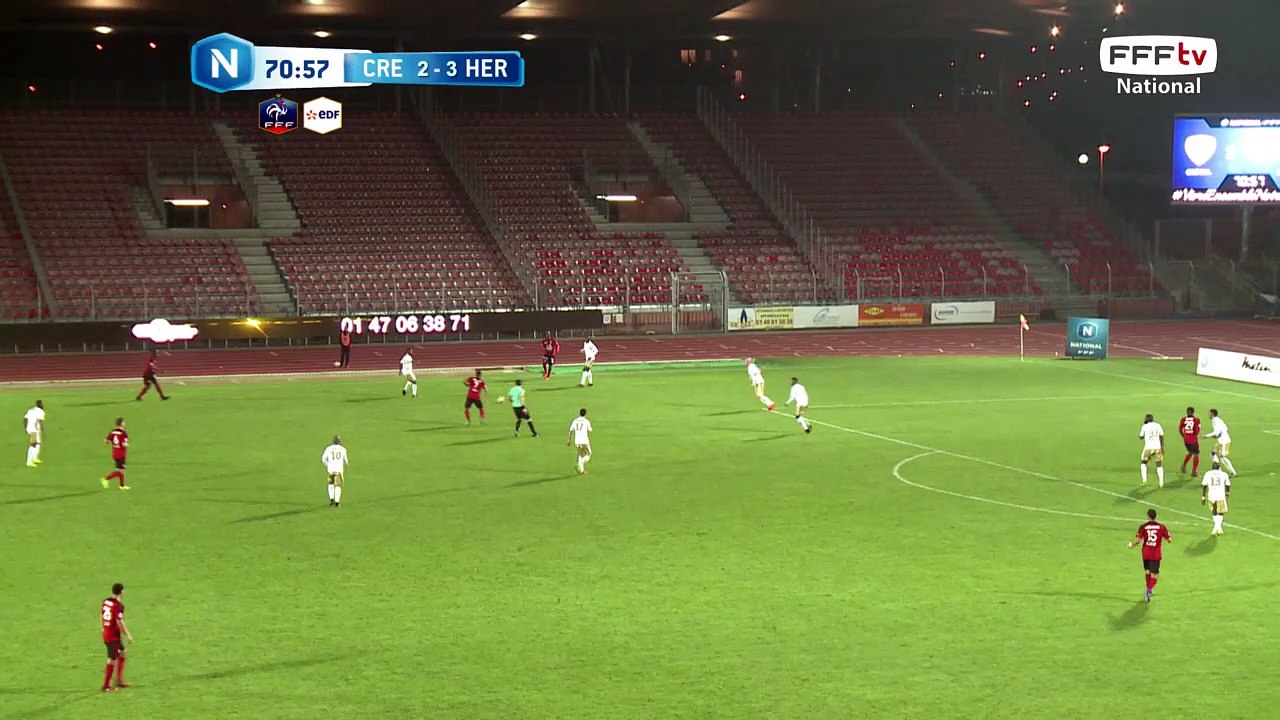 Lejeune qui se couche sur cette frappe à raz de terre