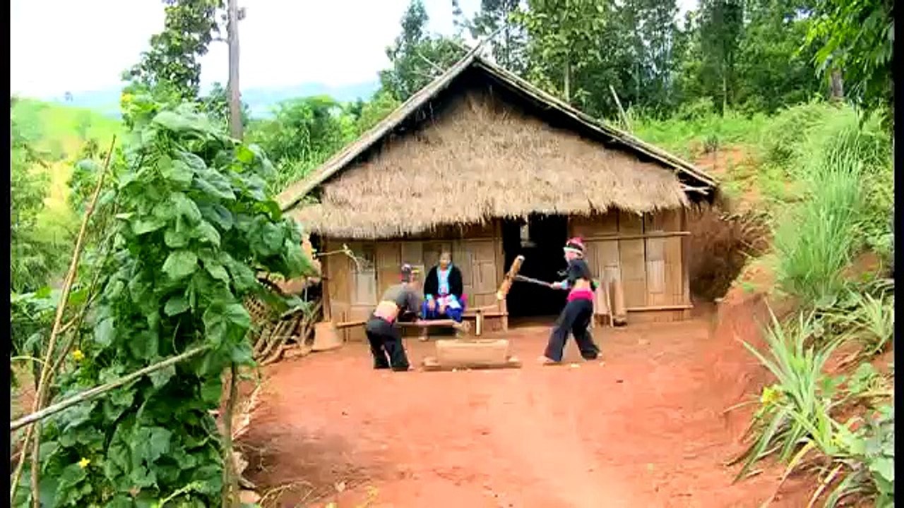 Tham Hluas Nkauj Hmoob Toj Siab - Funy Moive