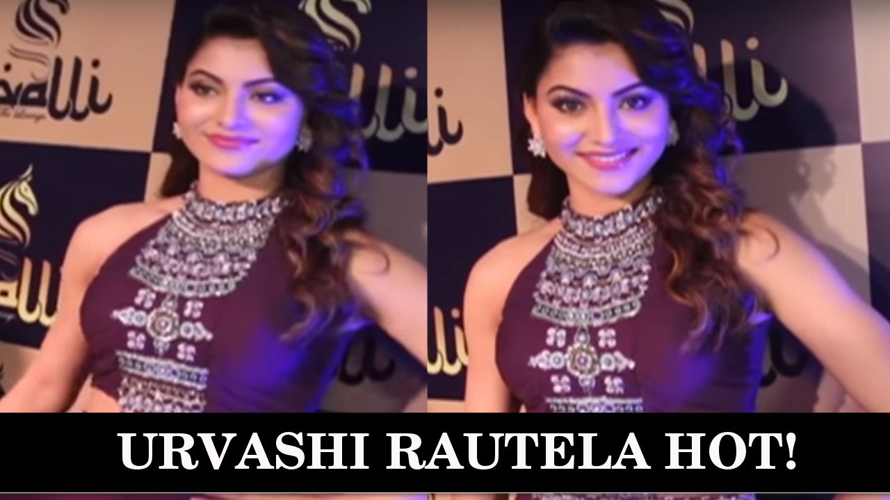 Urvashi Rautela Stunning Hot At the Launch OF Cavalli Lounge!