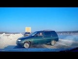 Mad Driving FAILS Compilation pt.12 ★ JANUARY 2016 ★ ICE & SNOW Car Crashes