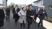 Rénovation urbaine à Bolbec en Seine-Maritime : Emmanuelle Cosse et Estelle Grelier en visite officielle