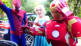 Frozen Elsa loose Costume & Remain Naked?! Vs Joker Prank And Spiderman - Funny Superheroe