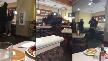 Bagarre génerale dans un restaurant aux états-unis