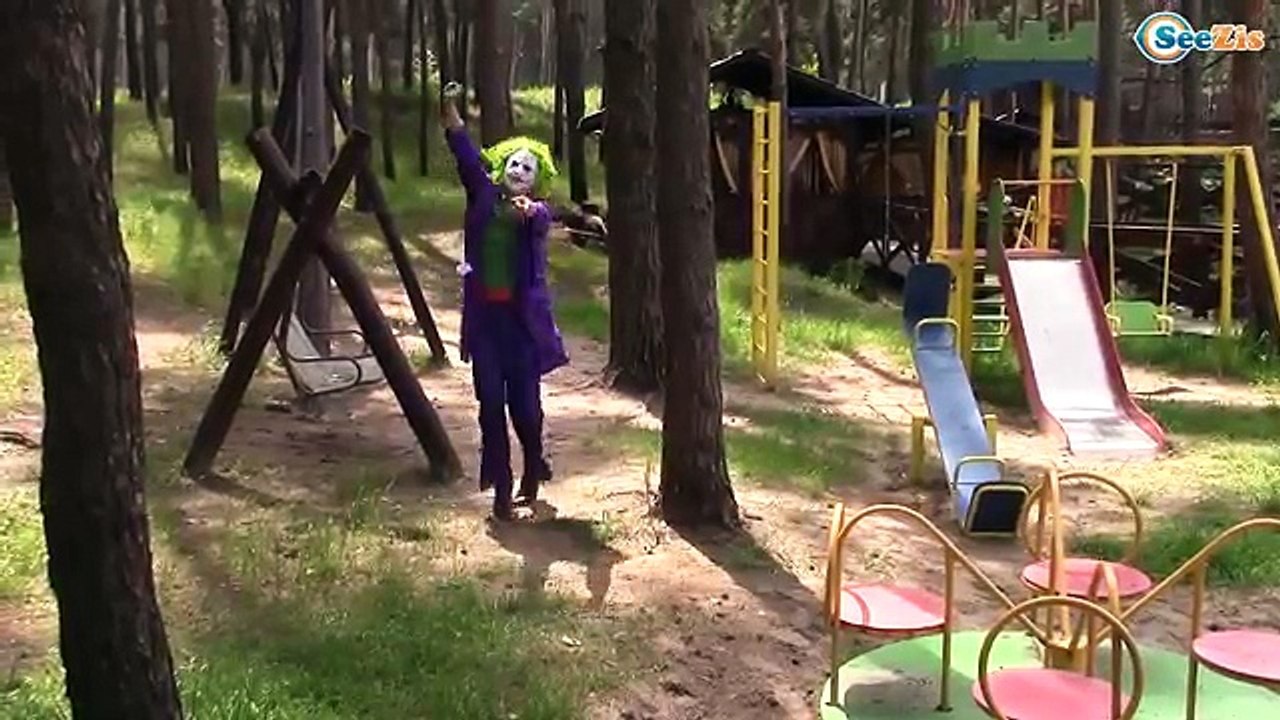 ELSA NEEDS TO PEE