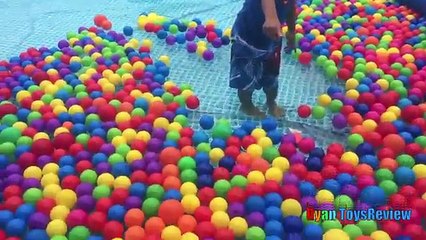 GIANT BALLOON POP SURPRISE TOYS CHALLENGE giant ball pit Disney Cars Toys Thomas Trains Ki