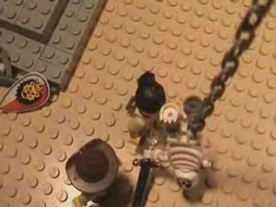Indiana Jones et le crane...détérioré à coup de lance
