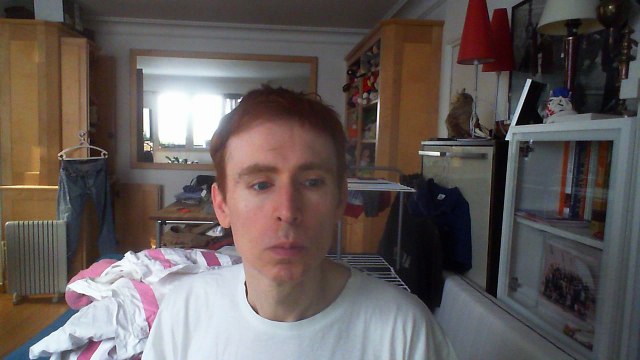 Wiwi égratigne Caroline d'Aminé