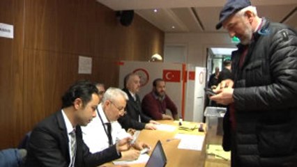 Belçika'da Oy Kullanma İşlemi Başladı