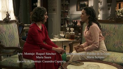 Hernando, a punto de sucumbir a los encantos de Lucía bajo la atenta mirada de Camila, en 'El secreto de Puente Viejo'