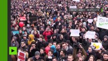 Près de 10 000 personnes manifestent à Saint-Pétersbourg contre la corruption