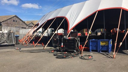 Le cirque Bouglione installe ses chapiteaux !