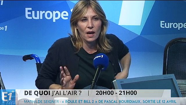 Mathilde Seigner : J'avais des posters de Michel Sardou partout dans ma chambre