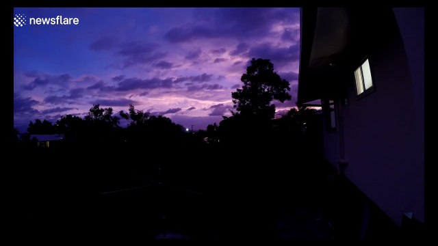 Ominous storm clouds appear over Australian town before Cyclone Debbie