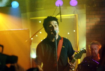 Bottom Of The Hill (10 Spot): Green Day - Big Yellow Taxi/The Grouch