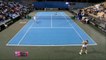 Fou rire sur un court de tennis : cette joueuse se moque de l'autre !