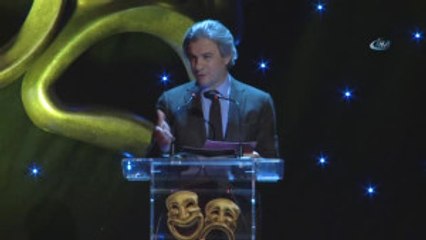 Türk Tiyatrosunun Duayen İsimleri Beyoğlu'nda Onurlandırıldı