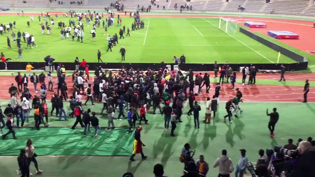 Terrain envahi, Sénégal-Côte dIvoire interrompu !