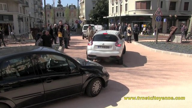 Inauguration du carrefour du boulevard de la colonne