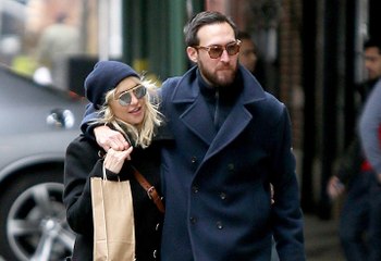 Kate Hudson Snuggles Up To Boyfriend Danny Fujikawa