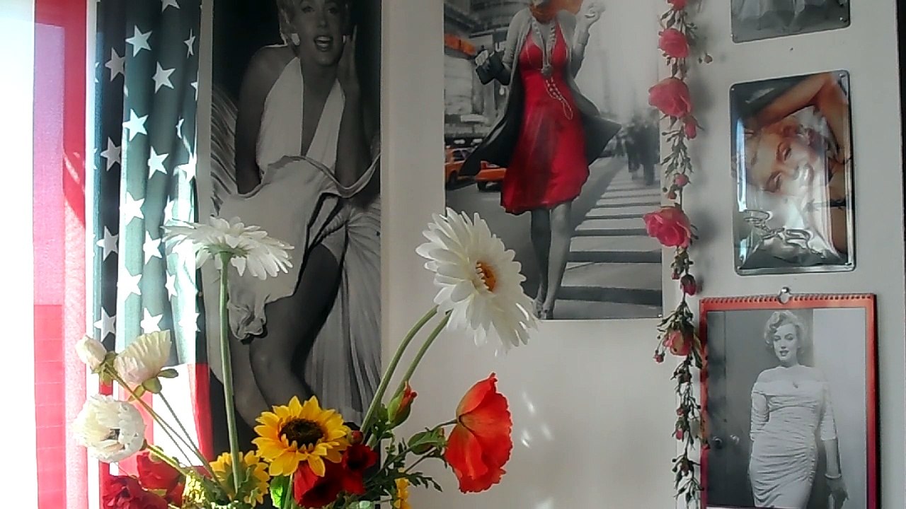 mike brant  c ' est une belle fete..