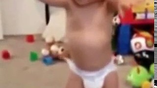 pequeños bailando gracioso