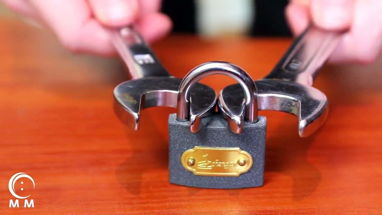 Hack Life (Open a lock with a nut wrench)