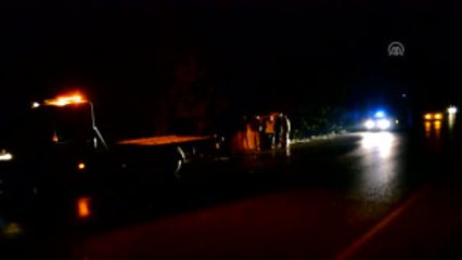 Işçileri Taşıyan Minibüs Devrildi: 11 Yaralı