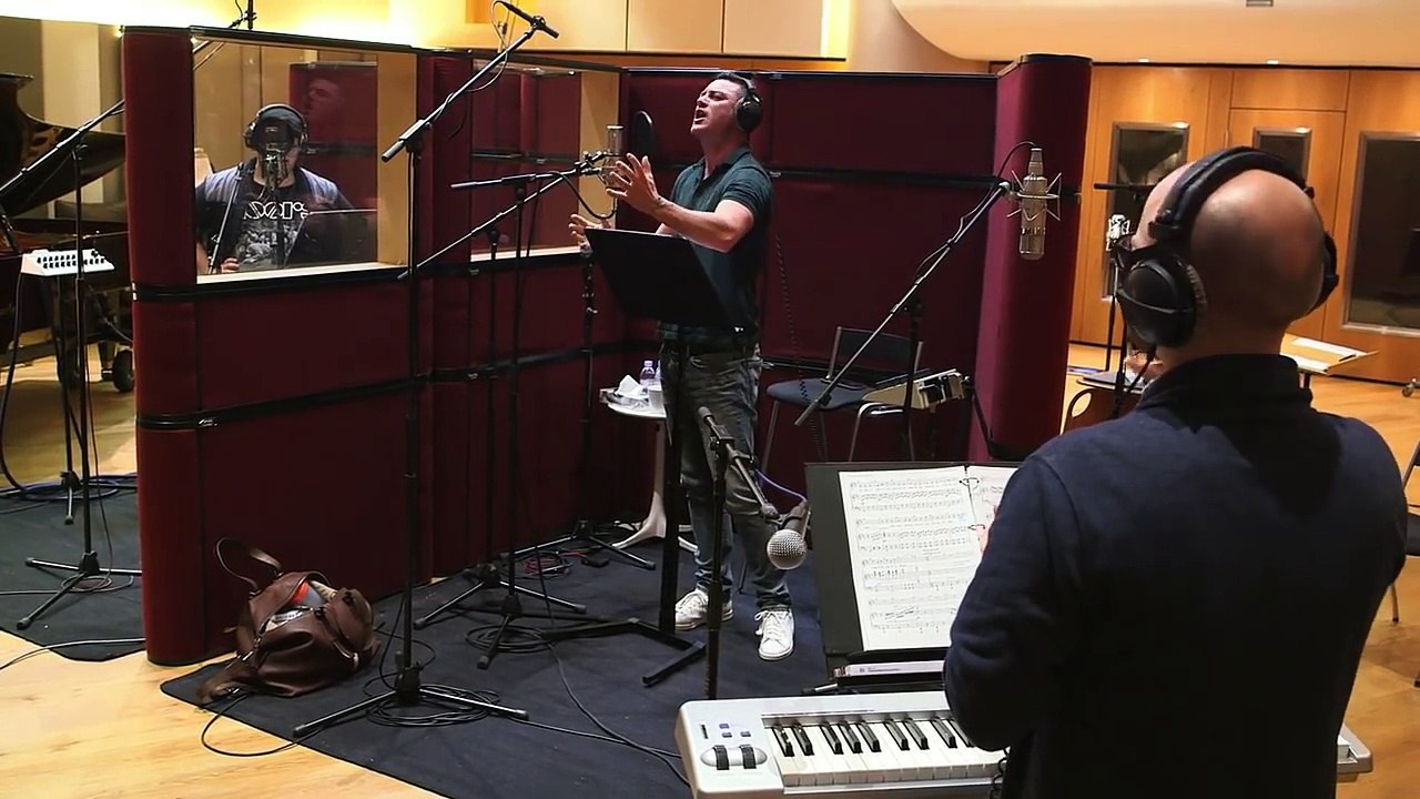 BEAUTY AND THE BEAST Voice B-Roll Bloopers Footage (2016) Emma Watson Disney