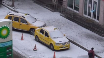 Kars Güne Karla Başladı
