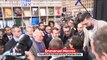 Cyrille Eldin interpelle Emmanuel Macron au Salon du Livre - Regardez