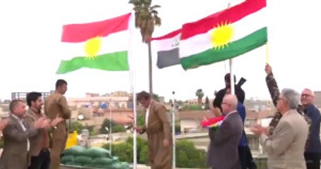 Kerkük Valiliği'ne Kürdistan Bayrağı Asıldı