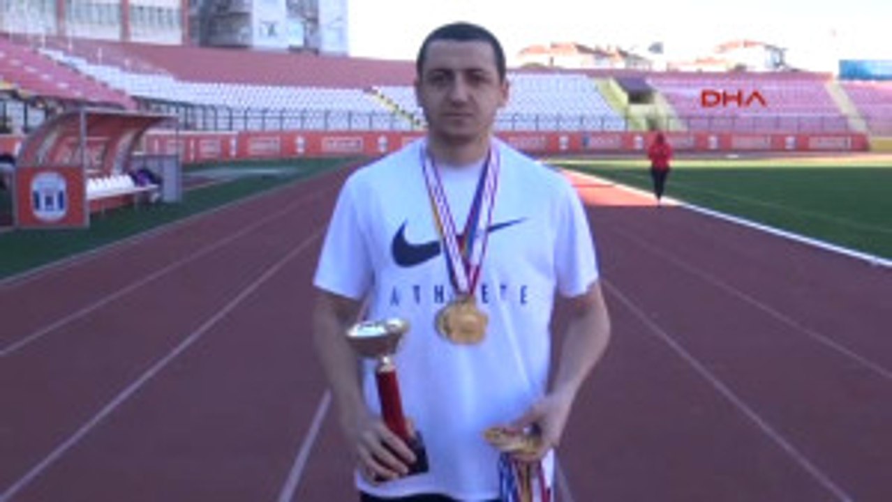 Çanakkale Eski Futbolcu Milli Atlet Şampiyonluğa Doymuyor-yeniden