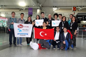 Liseli Öğrenciler Kendi Yaptıkları Robot Ile ABD'de Yarışacak