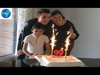 Huyền thoại bóng đá Cristiano Ronaldo CR7 đón sinh nhật thứ 32 cùng mẹ và con trai