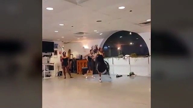 Entre danse classique et hip-hop voici le Hiplet... Incroyable