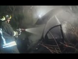 Jesi (AN) - Si schianta contro albero e la sua auto va in fiamme: illesa una 20enne (28.03.17)