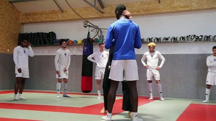 Initiation au krav maga pour les U17 de l'ESTAC
