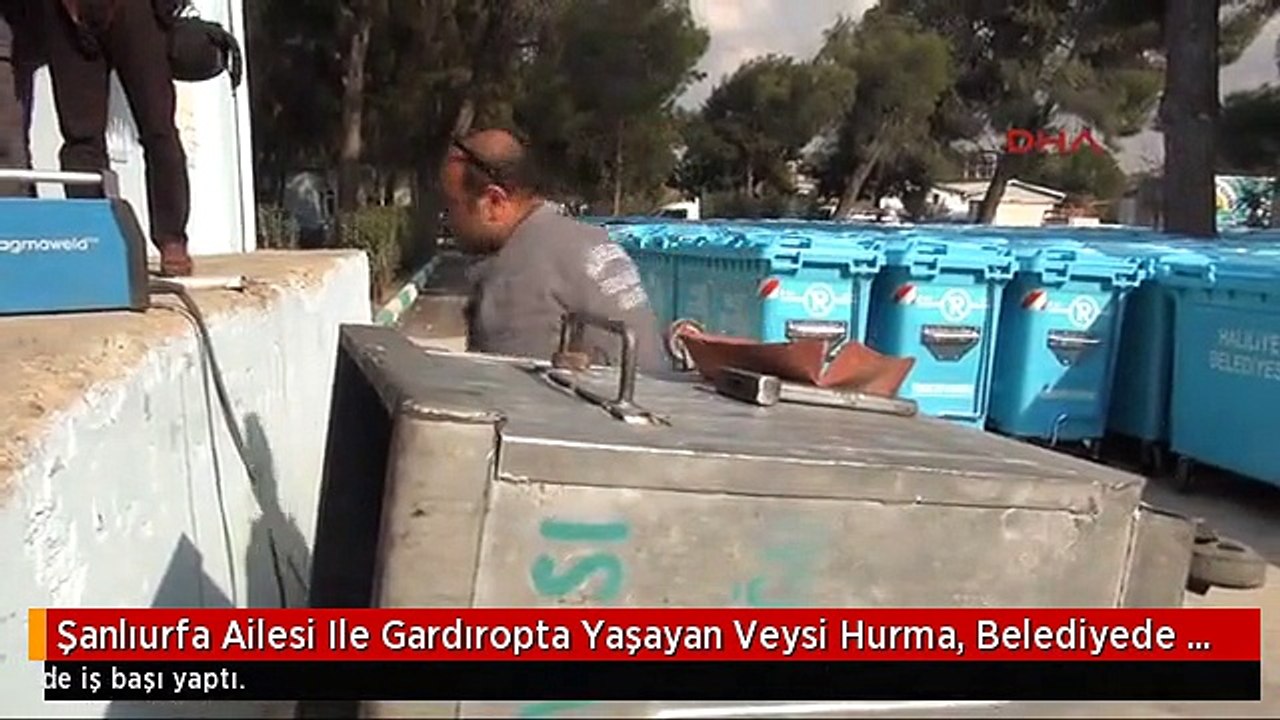 Şanlıurfa Ailesi Ile Gardıropta Yaşayan Veysi Hurma, Belediyede Iş Başı Yaptı